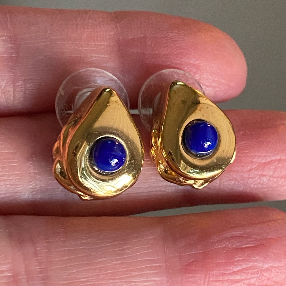 Burberry Vintage Pierced gold plated studs with Lapis Lazuli - Picture 2 of 6